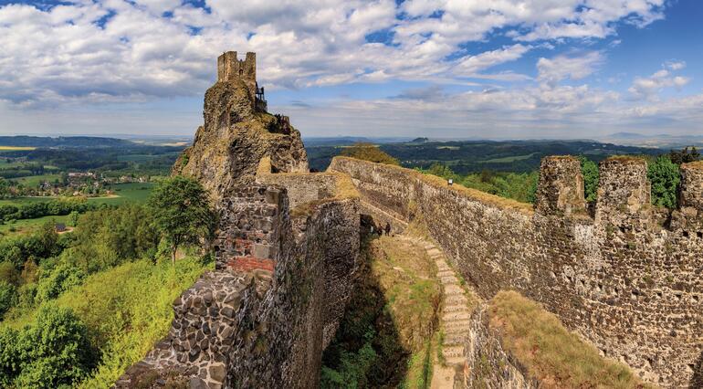 hrad trosky český ráj