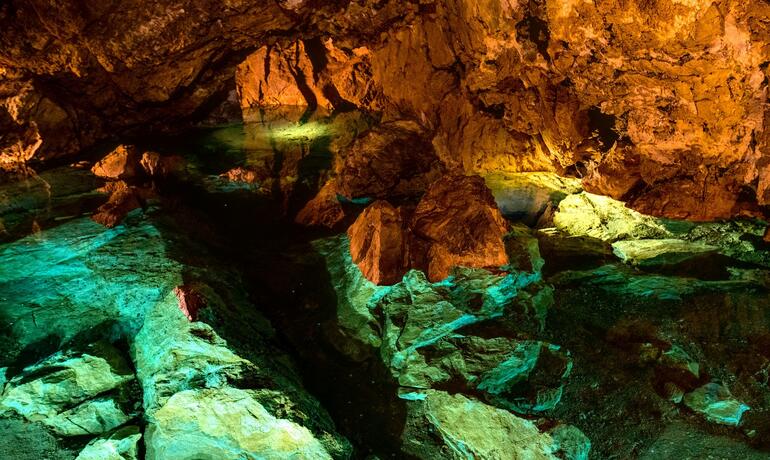 bozkovské dolomitové jeskyně český ráj