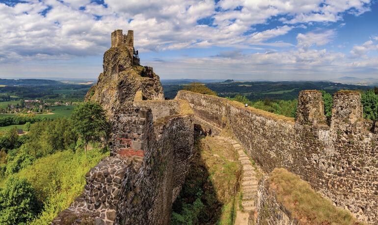 hrad trosky český ráj