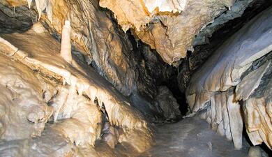 bozkovské dolomitové jeskyně český ráj