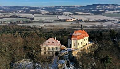 hrad valdštejn český ráj