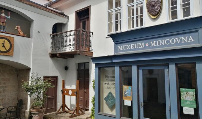 valdštejnovo muzeum a mincovna jičín český ráj