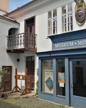 valdštejnovo muzeum a mincovna jičín český ráj