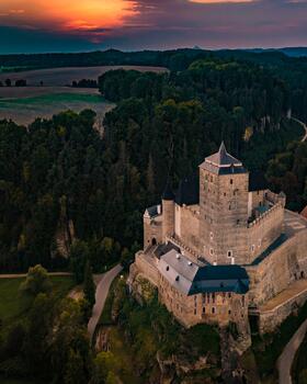 hrad kost český ráj plakánek